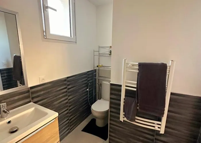 Maison A Louer 別荘